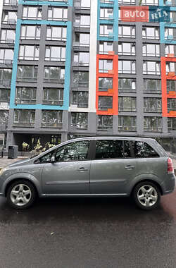 Минивэн Opel Zafira 2006 в 
