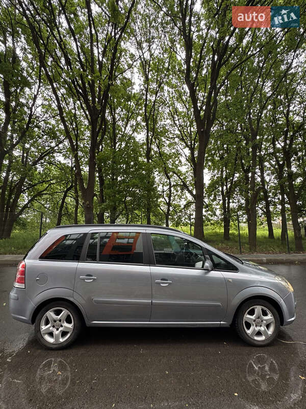 Мінівен Opel Zafira 2006 в Чернігові