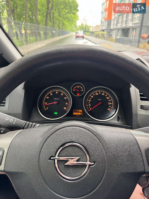 Мінівен Opel Zafira 2006 в Чернігові