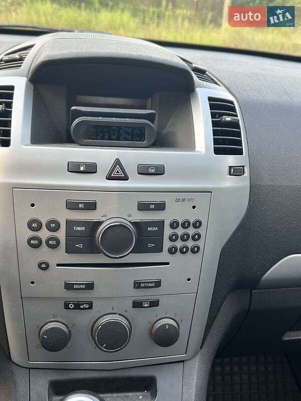 Минивэн Opel Zafira 2012 в Остер фото 13 Минивэн Opel Zafira 2012 в Остер