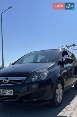 Микровэн Opel Zafira 2013 в Львове