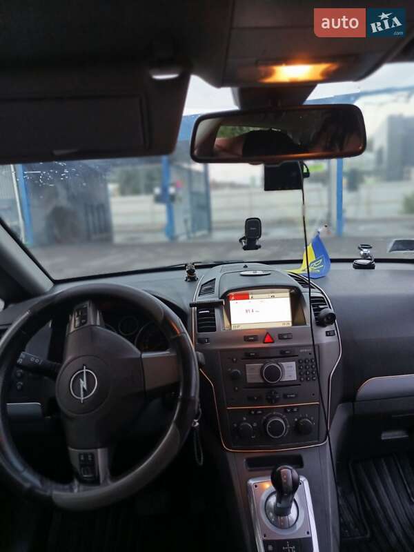 Минивэн Opel Zafira 2006 в Чернигове
