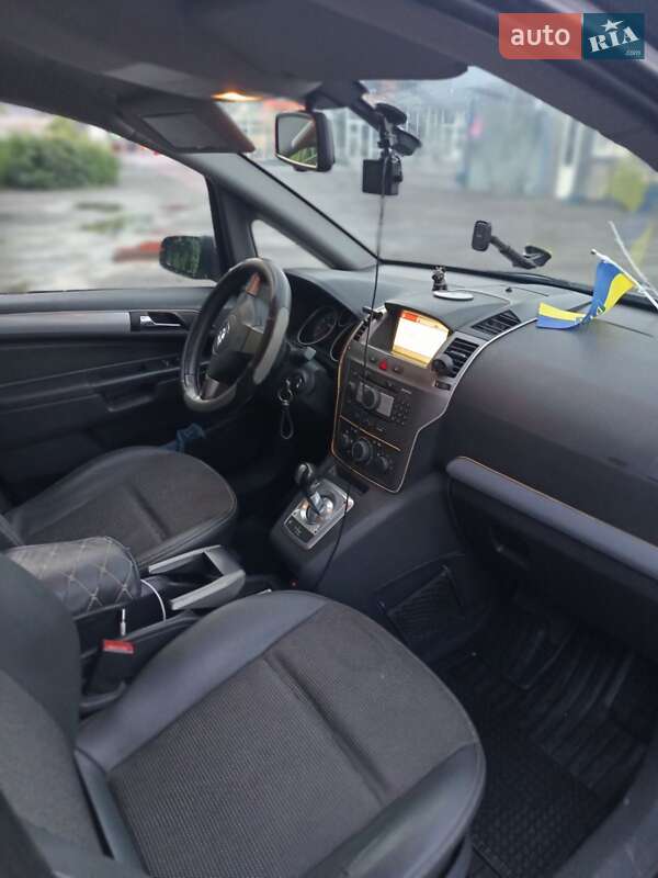 Минивэн Opel Zafira 2006 в Чернигове