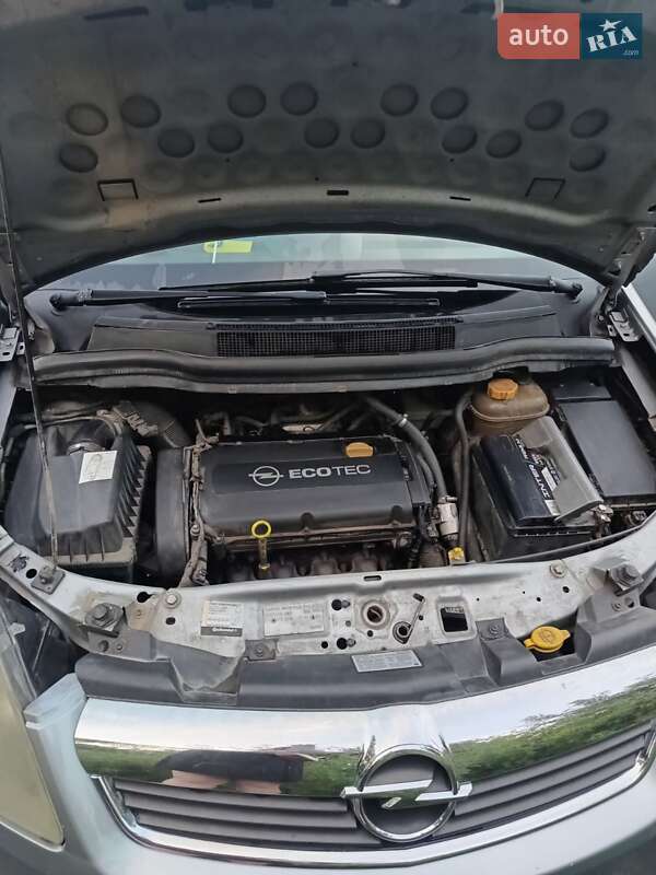 Минивэн Opel Zafira 2006 в Чернигове