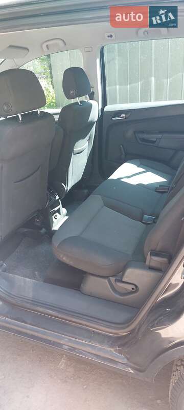 Минивэн Opel Zafira 2006 в Каменском