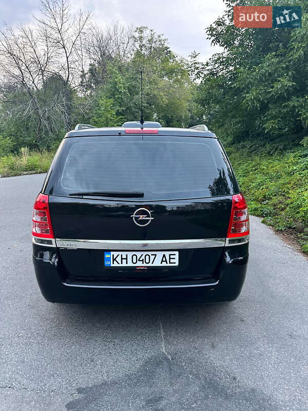 Мінівен Opel Zafira 2006 в Києві