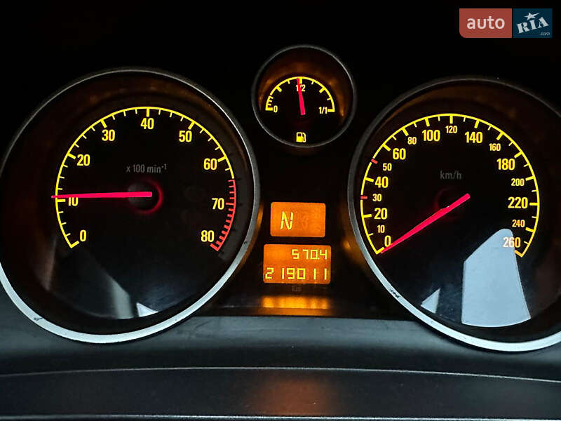 Мінівен Opel Zafira 2006 в Києві