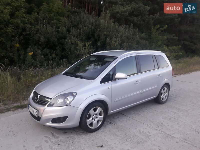 Минивэн Opel Zafira 2012 в Славуте