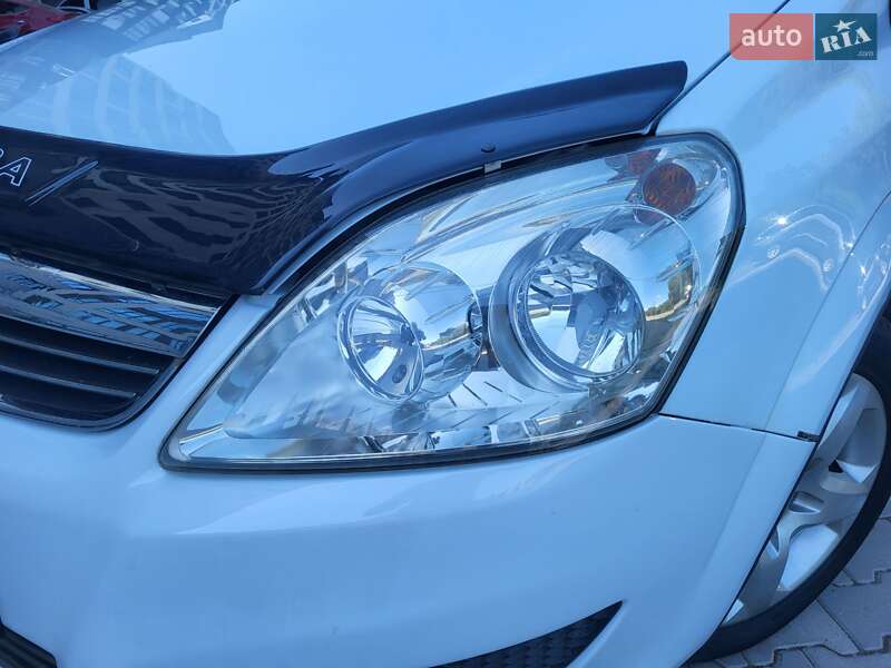 Мінівен Opel Zafira 2008 в Хмельницькому