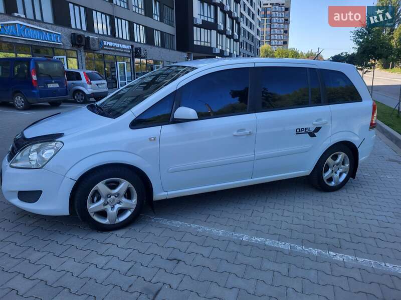 Мінівен Opel Zafira 2008 в Хмельницькому