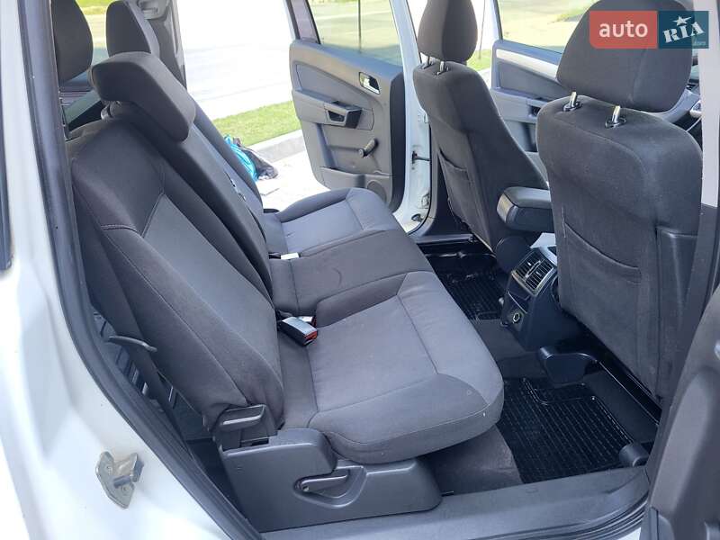 Мінівен Opel Zafira 2008 в Хмельницькому