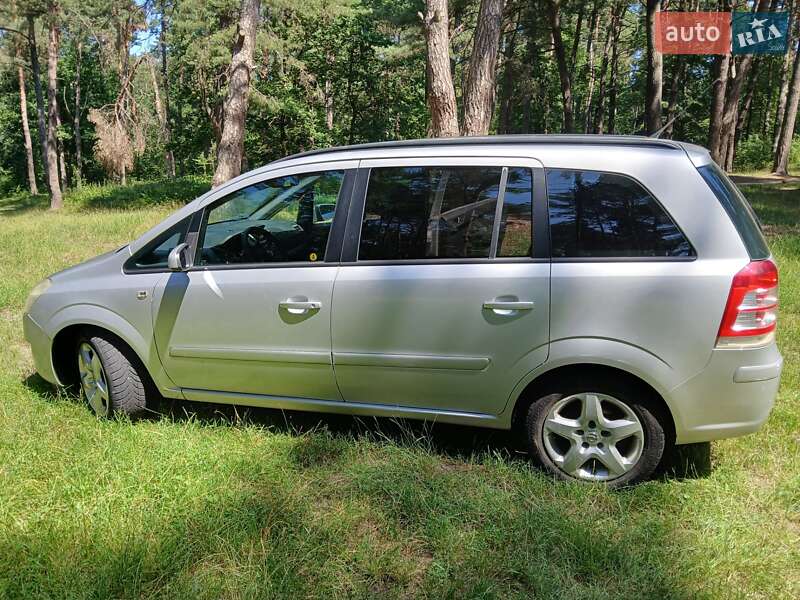 Мінівен Opel Zafira 2008 в Львові