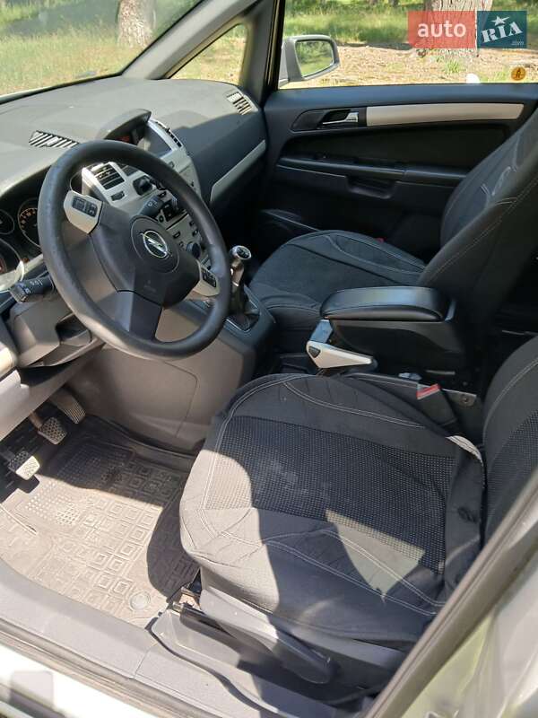 Мінівен Opel Zafira 2008 в Львові