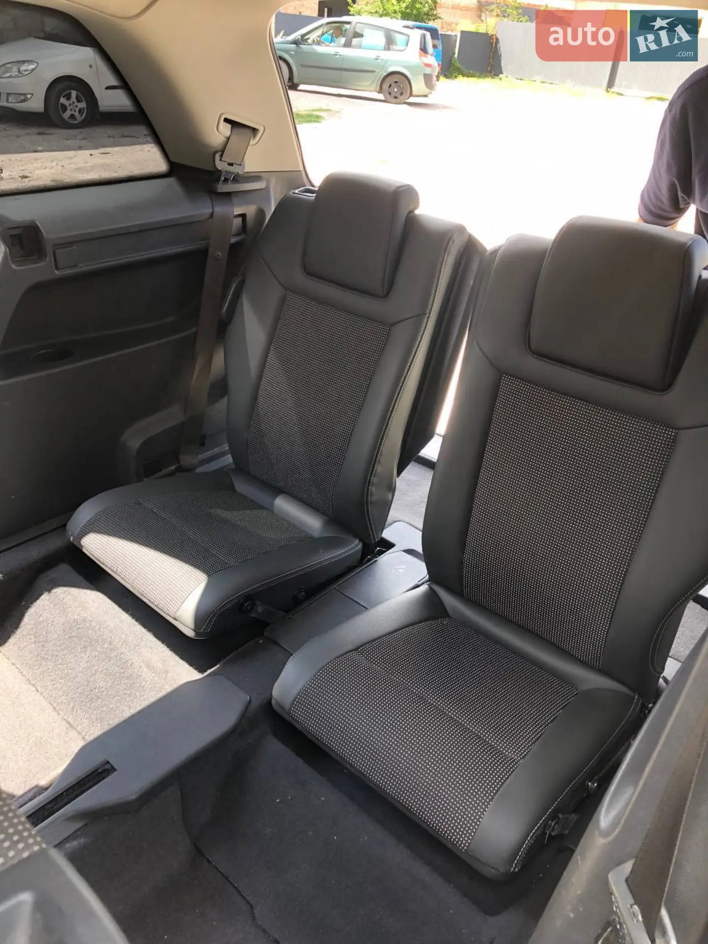 2010 Opel Zafira - мініатюра 15
