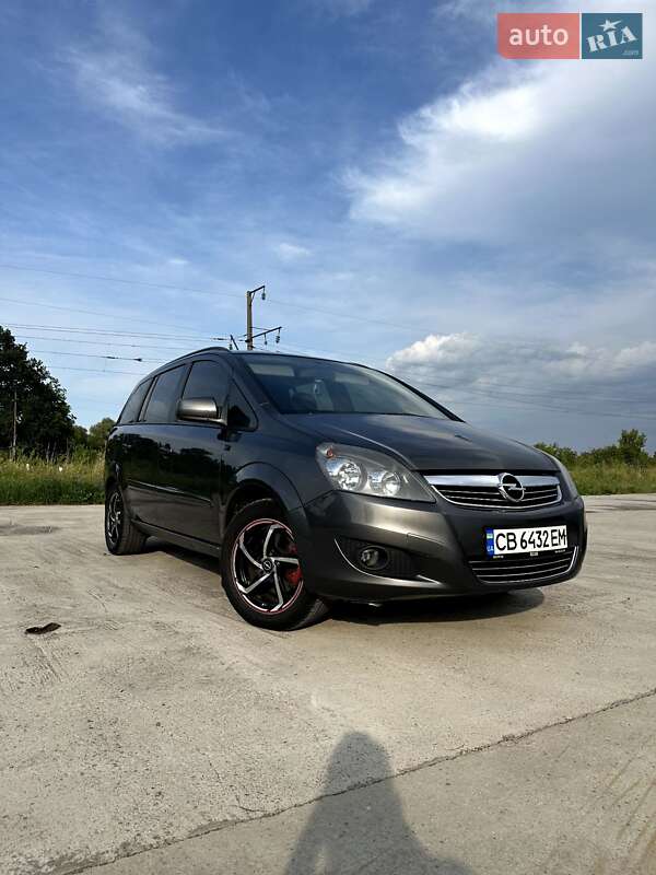 Opel Zafira 2012