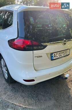 Минивэн Opel Zafira 2013 в 