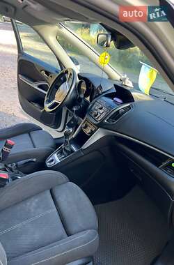 Минивэн Opel Zafira 2013 в 