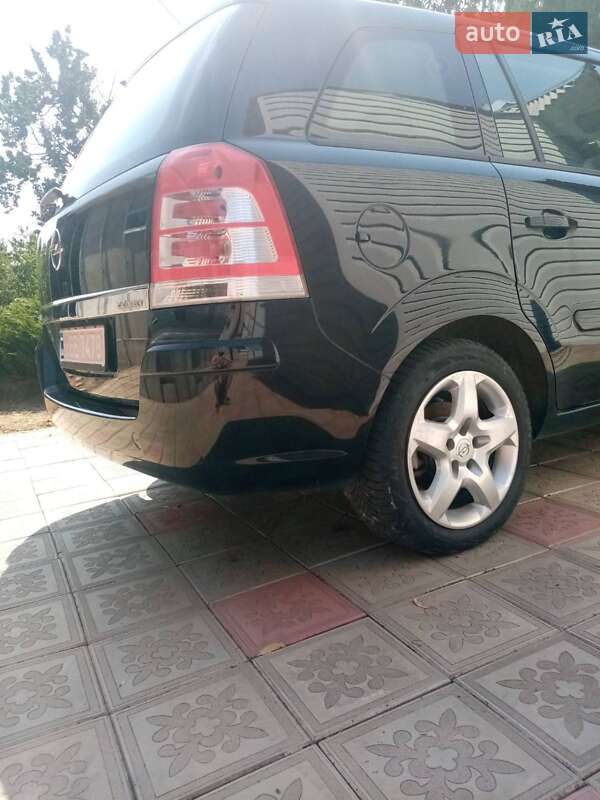 Мінівен Opel Zafira 2008 в Бердичеві