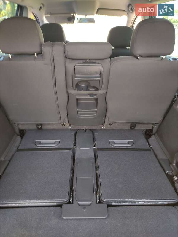 Мінівен Opel Zafira 2011 в Дрогобичі