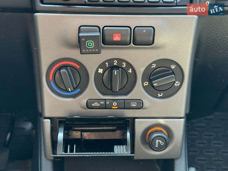 Минивэн Opel Zafira 2003 в Виннице