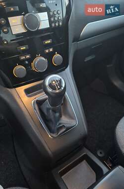 Мінівен Opel Zafira 2011 в 