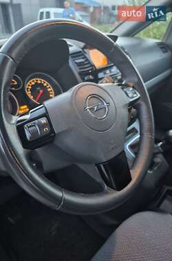 Мінівен Opel Zafira 2011 в 