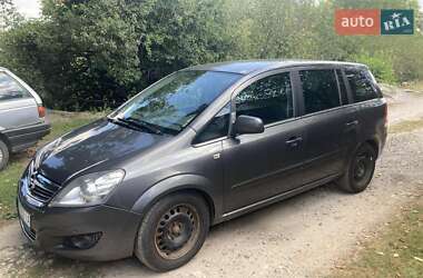 Минивэн Opel Zafira 2011 в Хмельнике