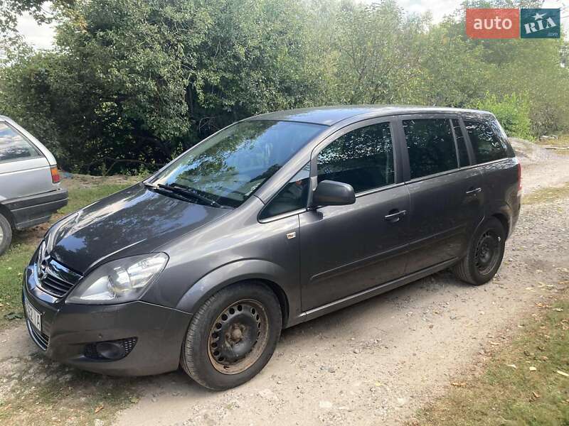 Opel Zafira 2011