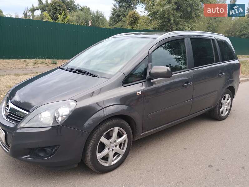 Opel Zafira 2012