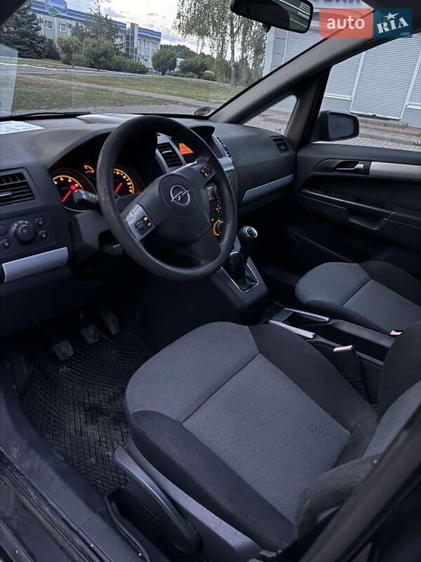 Мінівен Opel Zafira 2006 в Лубнах