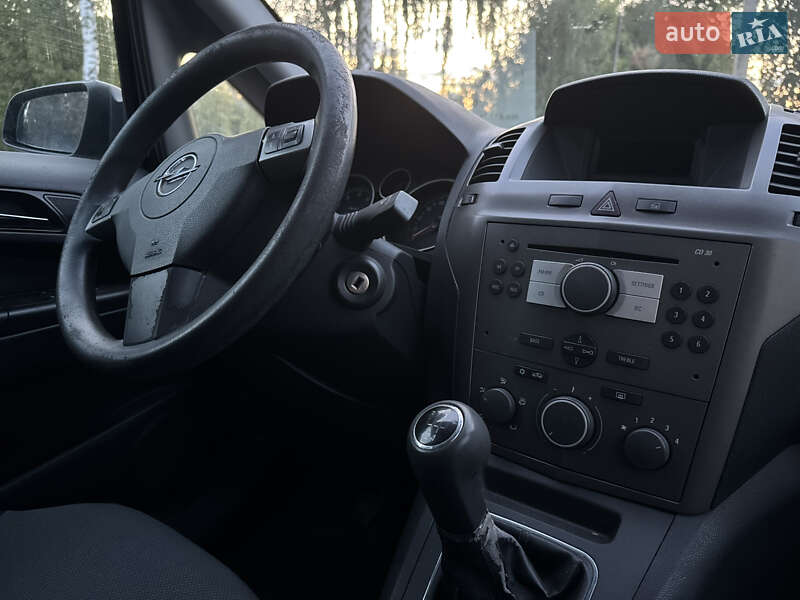 Мінівен Opel Zafira 2006 в Лубнах