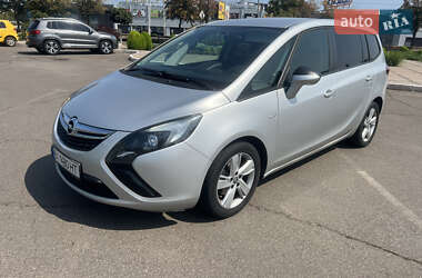 Мікровен Opel Zafira 2012 в Кривому Розі