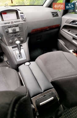 Минивэн Opel Zafira 2005 в 