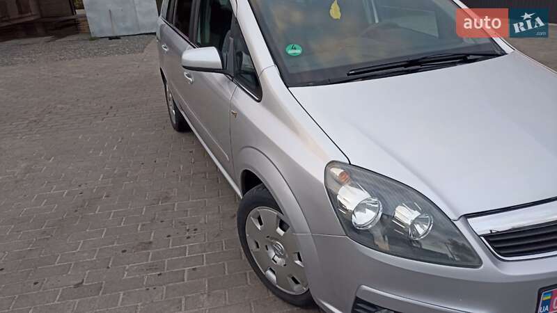 Мінівен Opel Zafira 2007 в Шишаках