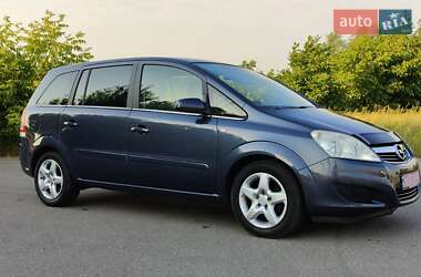 Минивэн Opel Zafira 2008 в Киеве