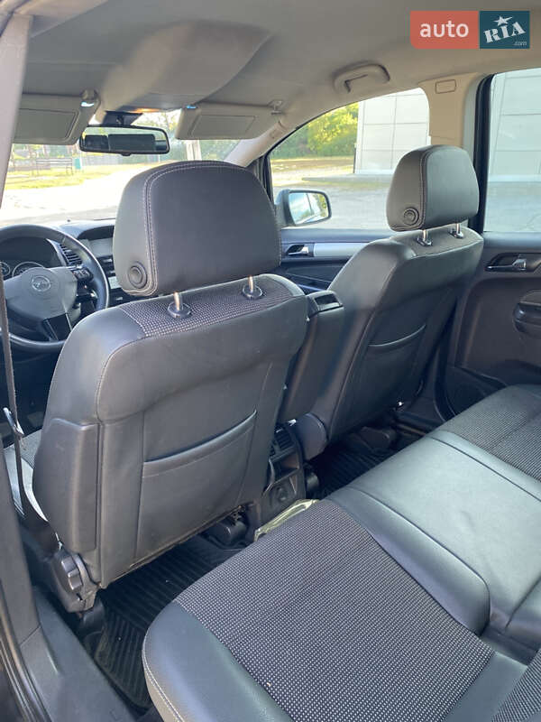 Минивэн Opel Zafira 2011 в Харькове