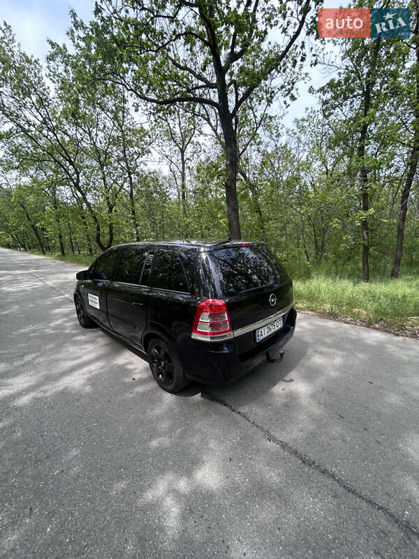 Минивэн Opel Zafira 2011 в Запорожье