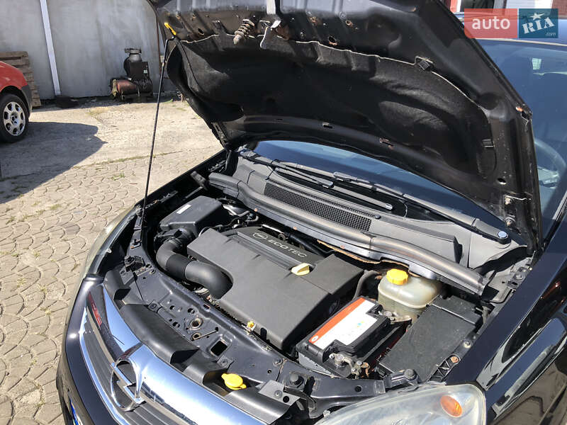 Мінівен Opel Zafira 2005 в Ковелі