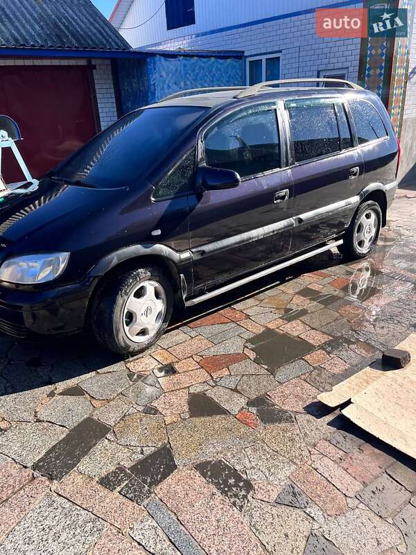 Мінівен Opel Zafira 2002 в Жашківу