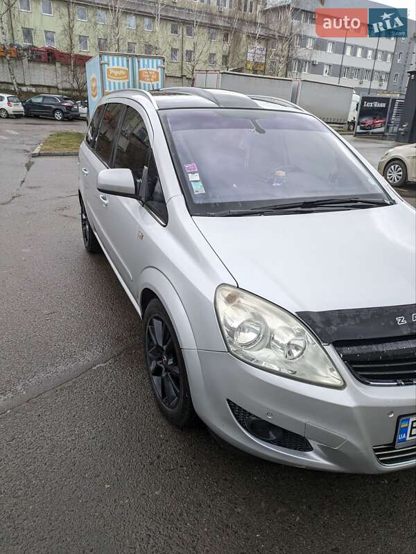 Минивэн Opel Zafira 2010 в Львове
