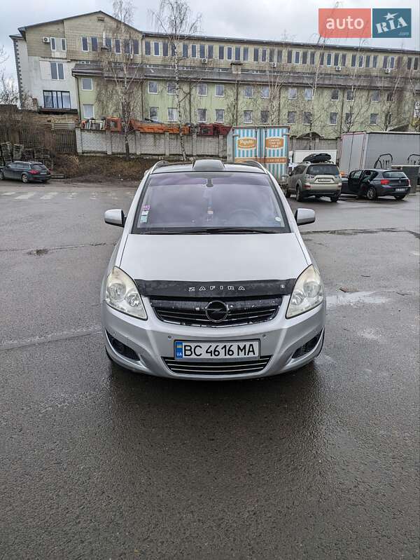 Opel Zafira 2010 Opel Zafira 2010