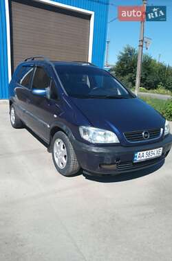Минивэн Opel Zafira 2000 в Христиновке