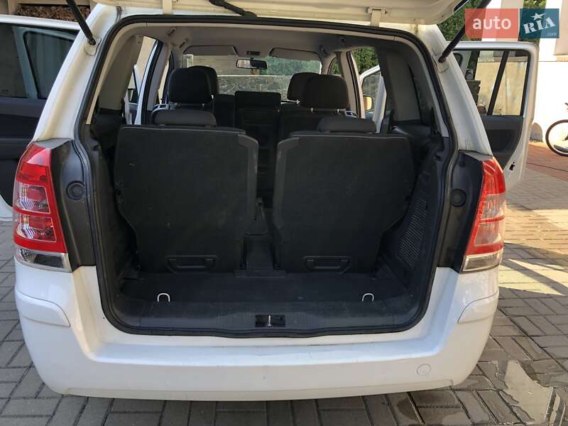 Мінівен Opel Zafira 2009 в Липовці