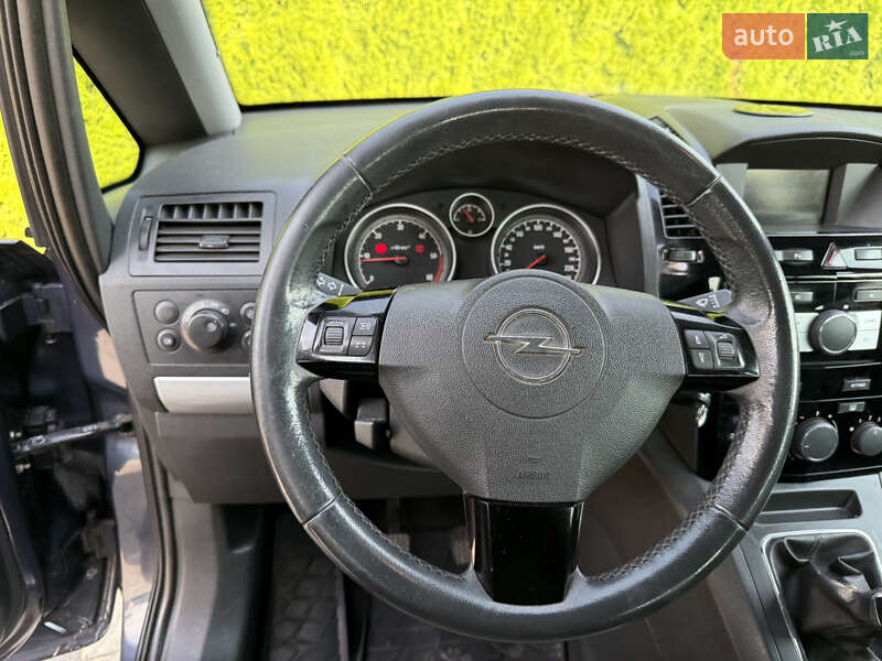 Мінівен Opel Zafira 2010 в Стрию