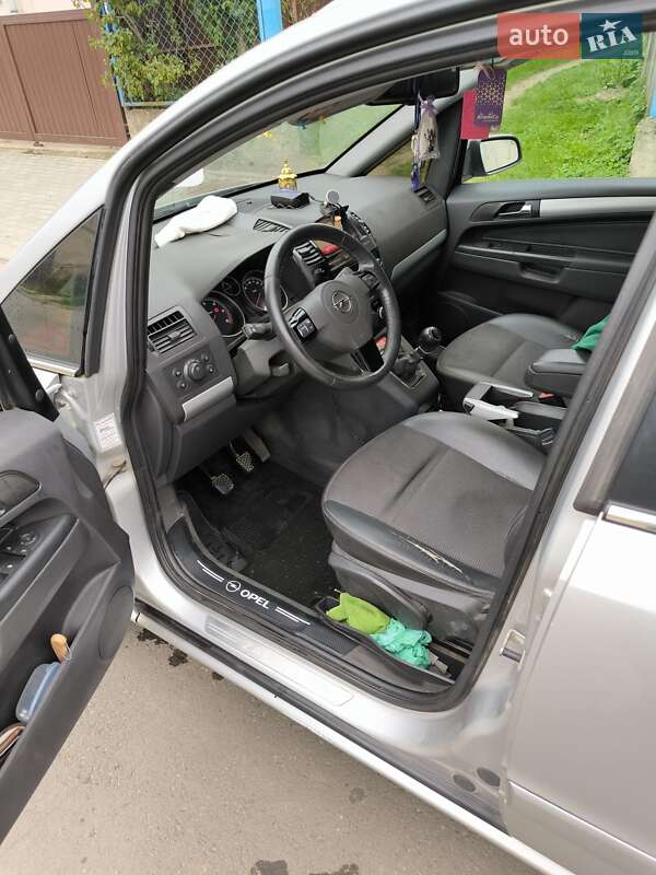 Минивэн Opel Zafira 2008 в Ходорове