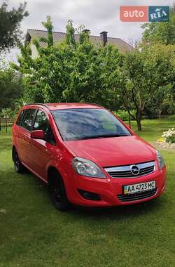 Мінівен Opel Zafira 2012 в Києві