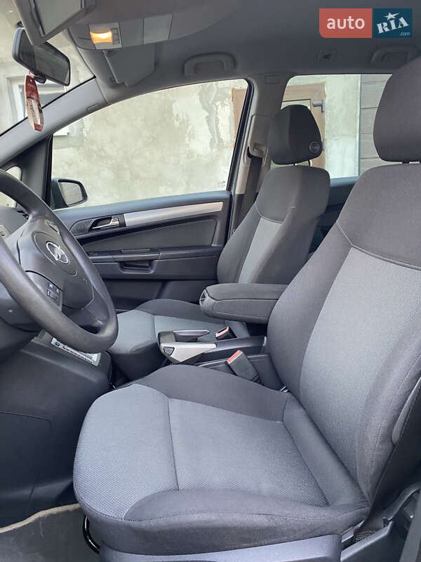 Мінівен Opel Zafira 2007 в Куликові