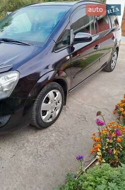 Минивэн Opel Zafira 2008 в Ивано-Франковске