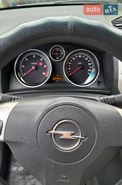 Минивэн Opel Zafira 2008 в 