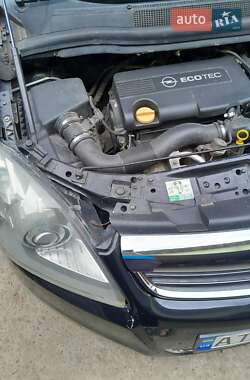 Минивэн Opel Zafira 2008 в 